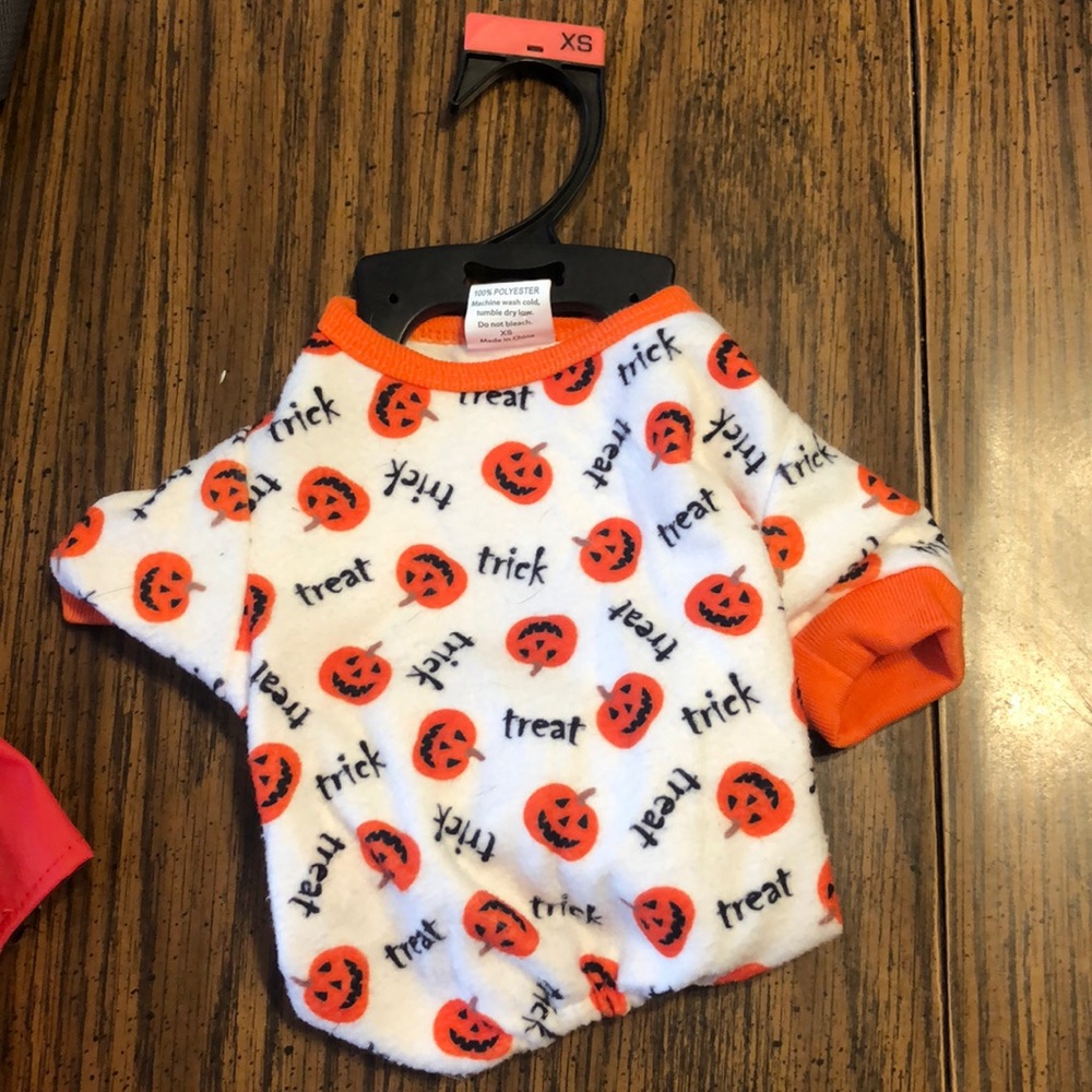 Xs Halloween dog onesie. Only used once